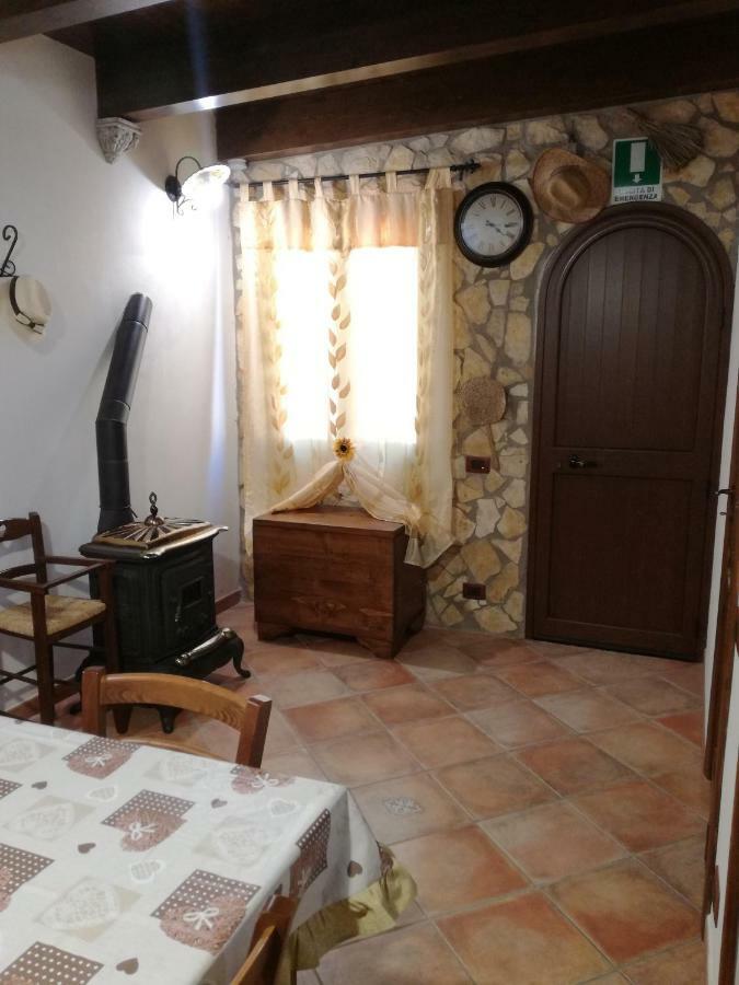 Casa Vacanze Mediterraneo Villa Tre Fontane Eksteriør bilde